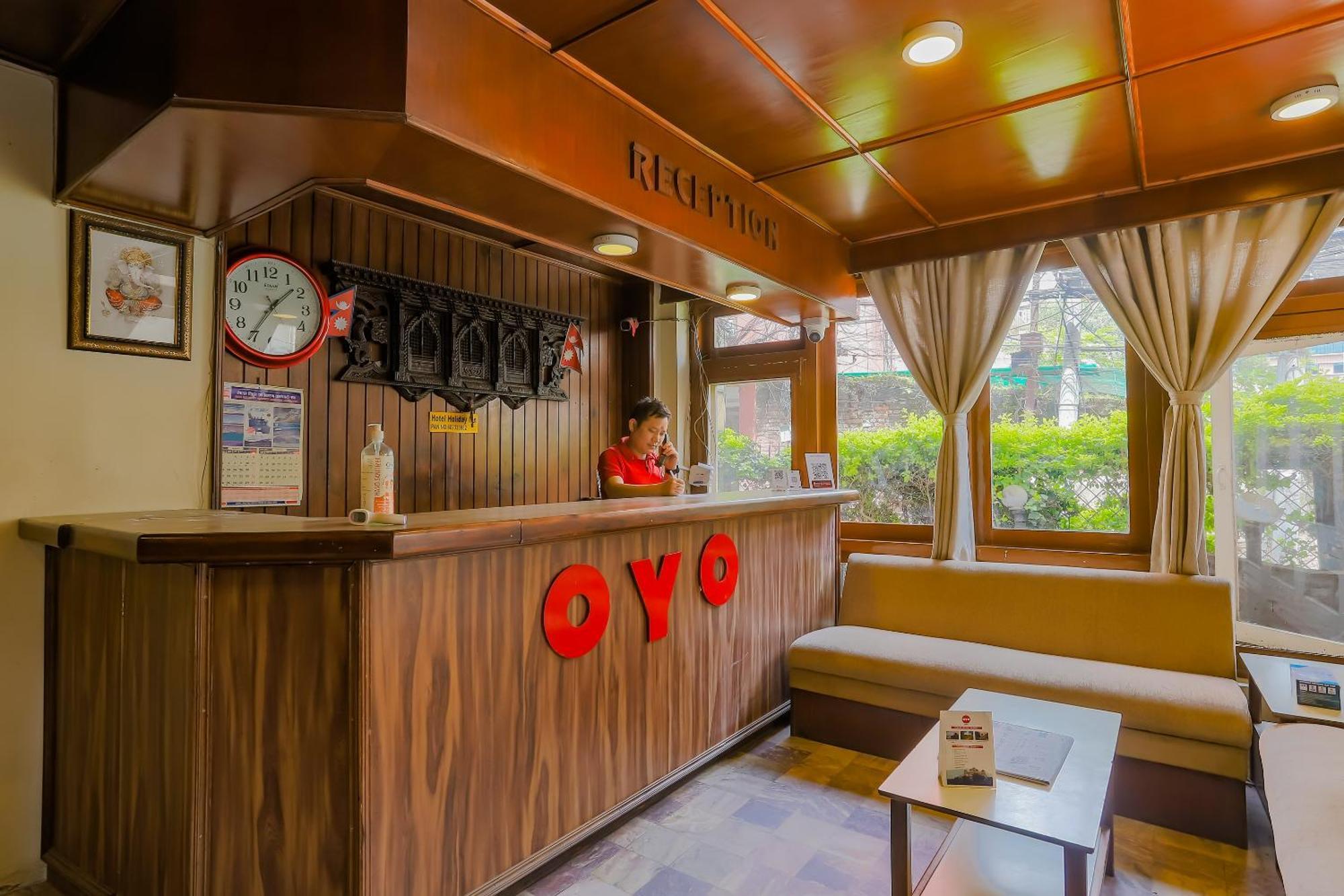 Oyo 795 Hotel Holiday Inn Kathmandu Buitenkant foto