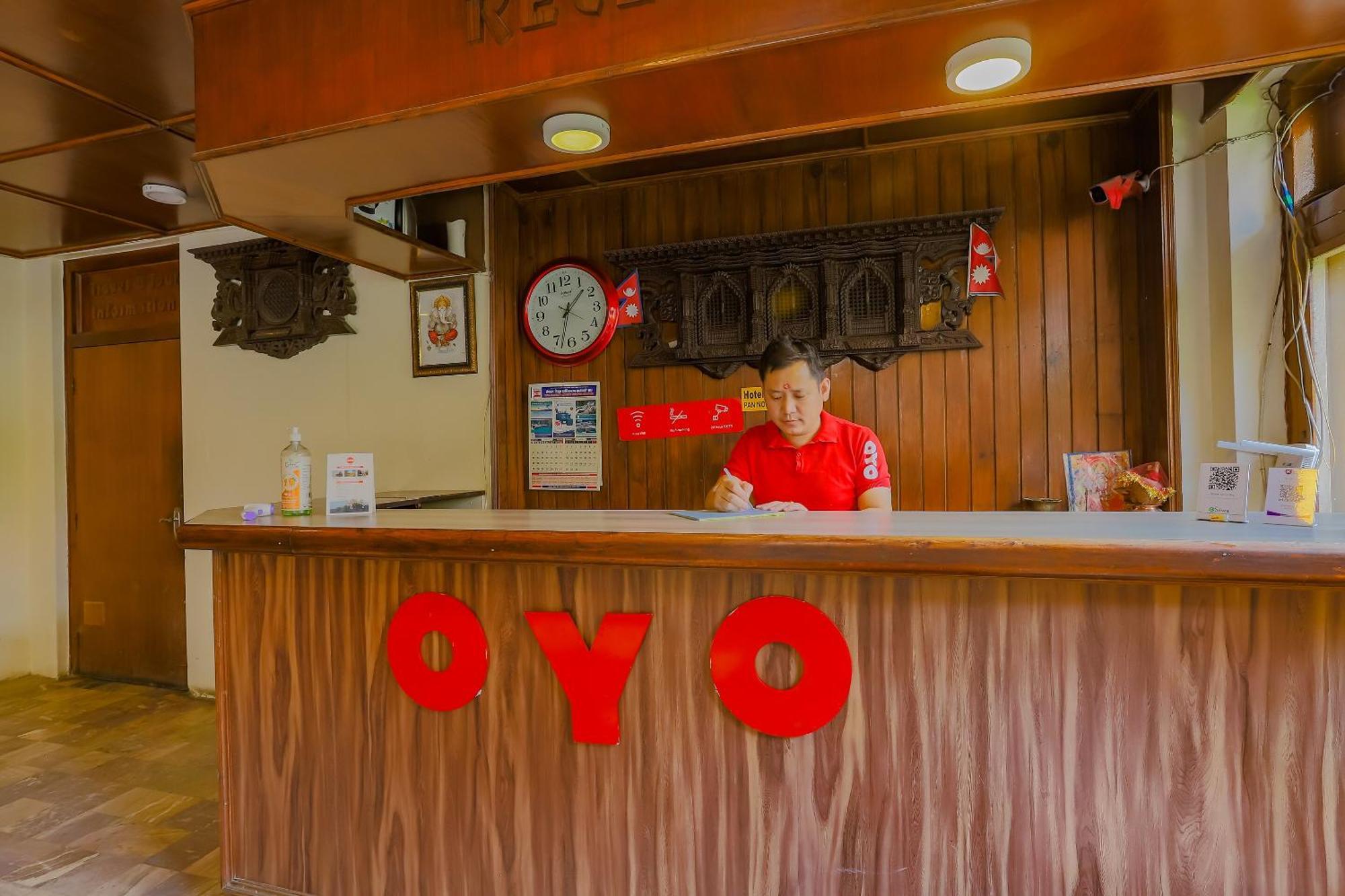 Oyo 795 Hotel Holiday Inn Kathmandu Buitenkant foto