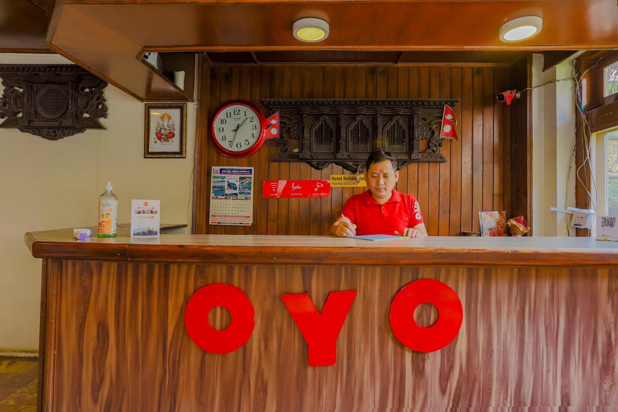 Oyo 795 Hotel Holiday Inn Kathmandu Buitenkant foto